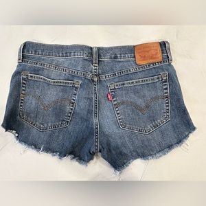 LEVI’S jean shorts